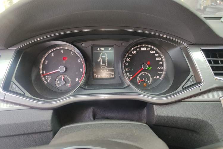 Used Volkswagen Passat 2017 280TSI DSG Luxury Edition Instrument Cluster