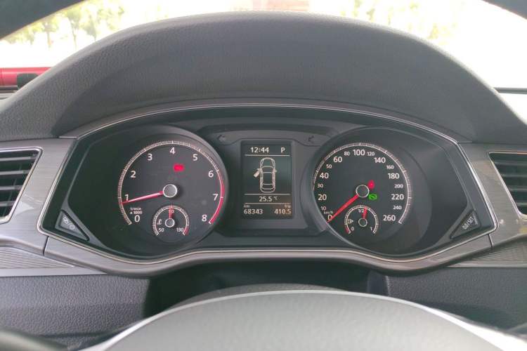 Used Volkswagen Passat 2017 330TSI DSG Luxury Edition Instrument Cluster
