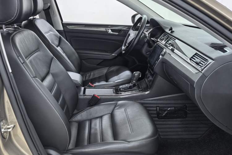 Used Volkswagen Passat 2017 330TSI DSG Prestige Edition Interior 1