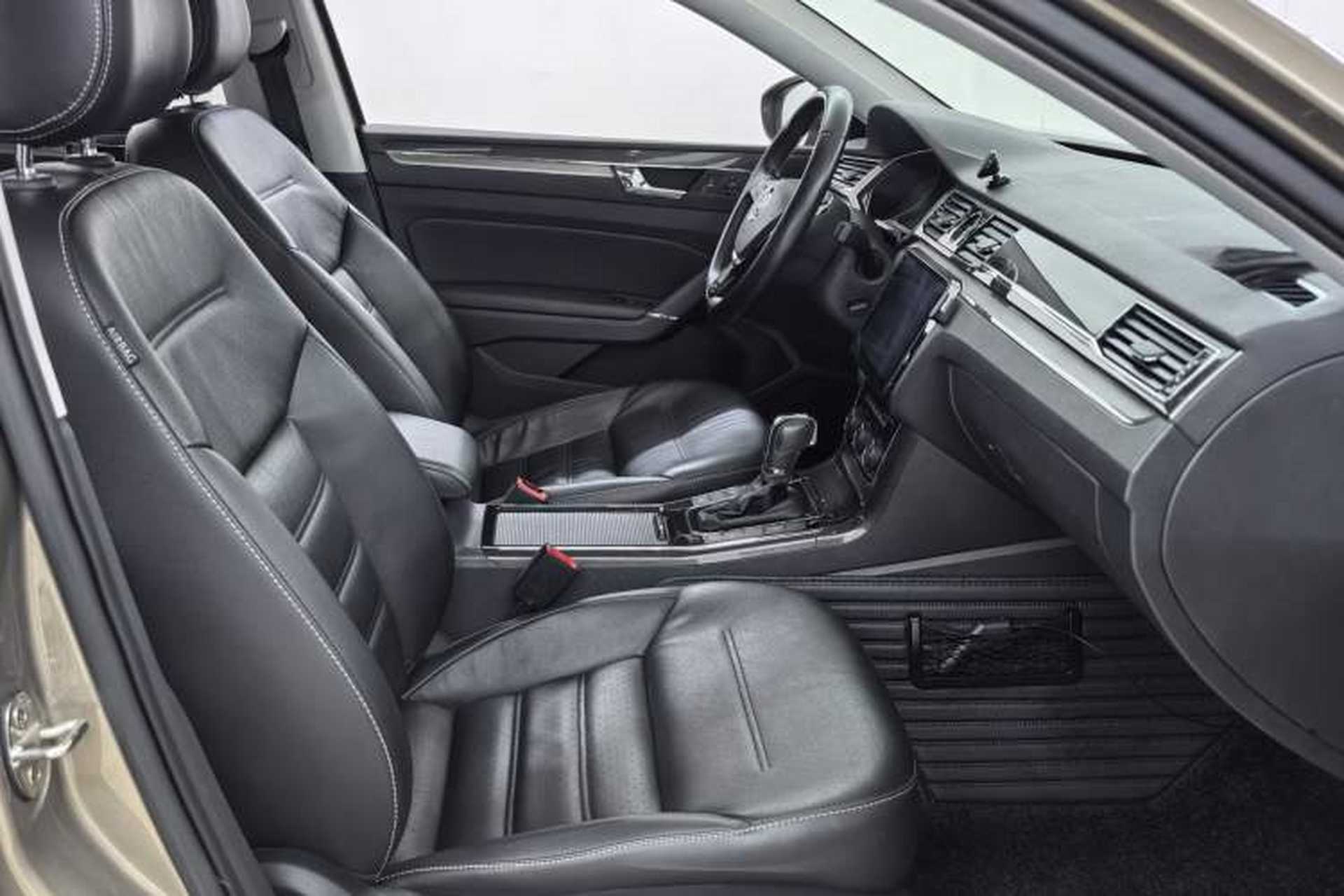 Used Volkswagen Passat 2017 330TSI DSG Prestige Edition Interior 1