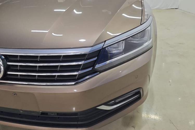 Used Volkswagen Passat 2017 330TSI DSG Luxury Edition Left Front Headlight