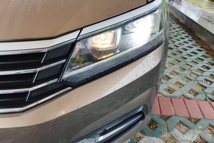Used Volkswagen Passat 2017 280TSI DSG Luxury Edition Left Front Headlight