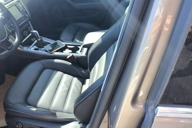 Used Volkswagen Passat 2017 330TSI DSG Luxury Edition Left Front Seat