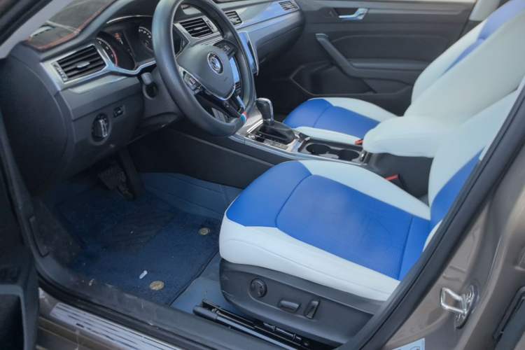 Used Volkswagen Passat 2017 330TSI DSG Luxury Edition Left Front Seat