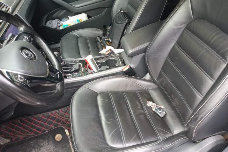 Used Volkswagen Passat 2017 280TSI DSG Luxury Edition Left Front Seat