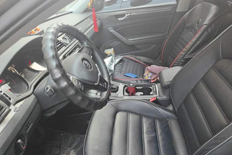 Used Volkswagen Passat 2017 330TSI DSG Luxury Edition Left Front Seat