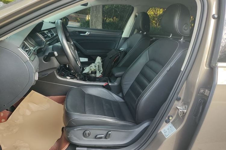 Used Volkswagen Passat 2017 280TSI DSG Luxury Edition Left Front Seat