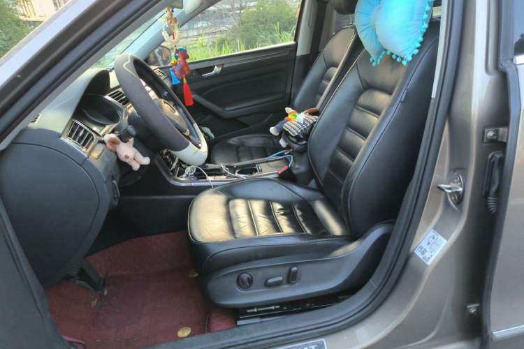 Used Volkswagen Passat 2017 330TSI DSG Luxury Edition Left Front Seat