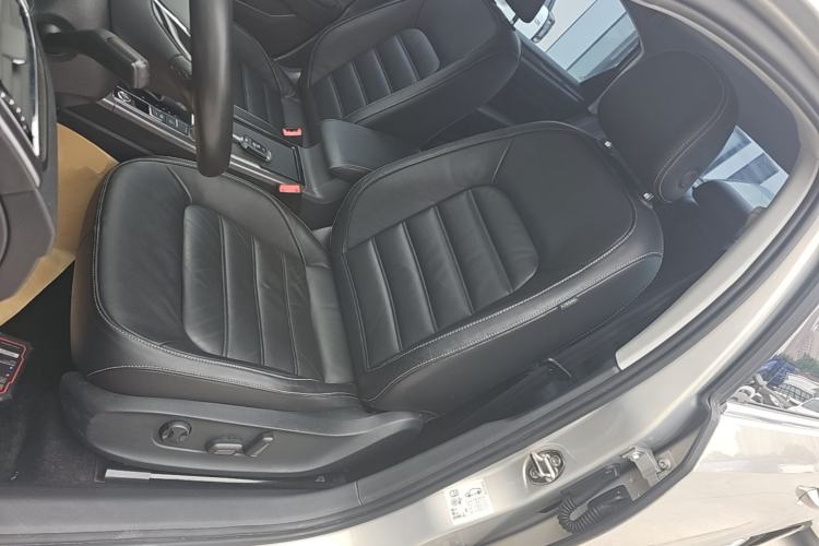 Used Volkswagen Passat 2017 330TSI DSG Luxury Edition Left Front Seat