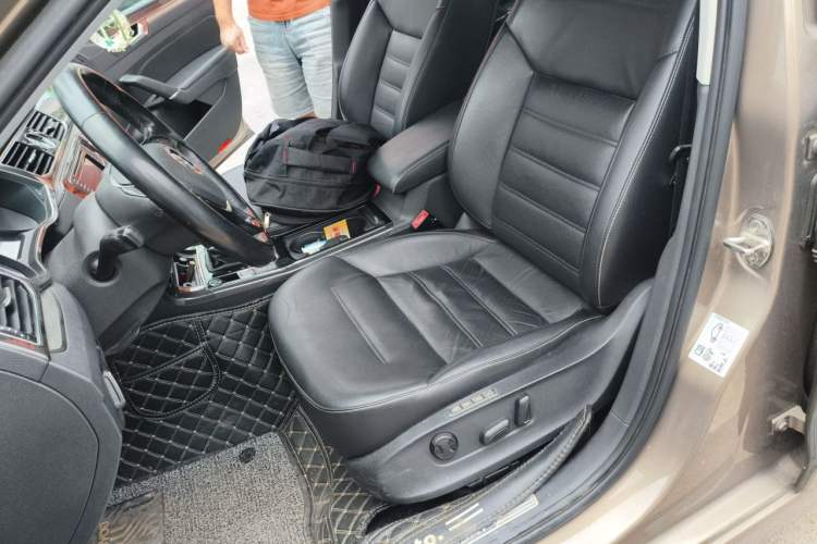 Used Volkswagen Passat 2017 330TSI DSG Prestige Edition Left Front Seat