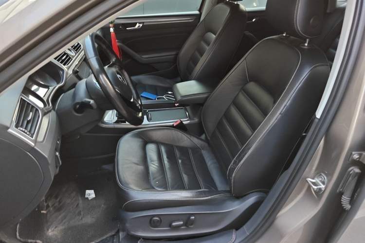 Used Volkswagen Passat 2017 330TSI DSG Luxury Edition Left Front Seat