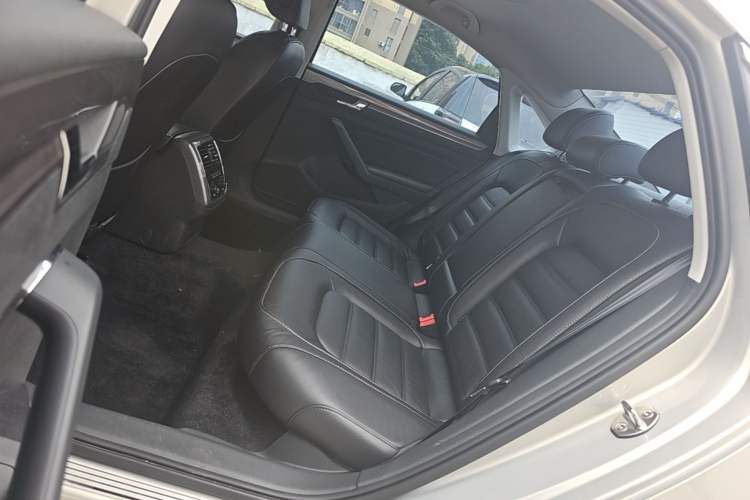Used Volkswagen Passat 2017 330TSI DSG Luxury Edition Left Rear Seat
