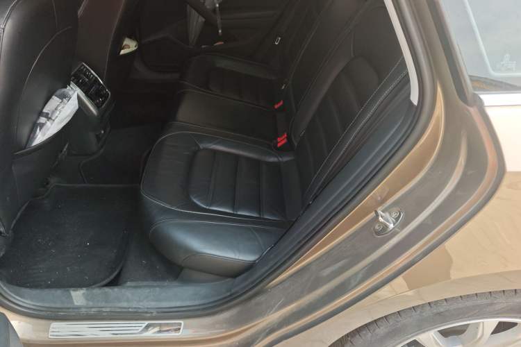 Used Volkswagen Passat 2017 330TSI DSG Luxury Edition Left Rear Seat