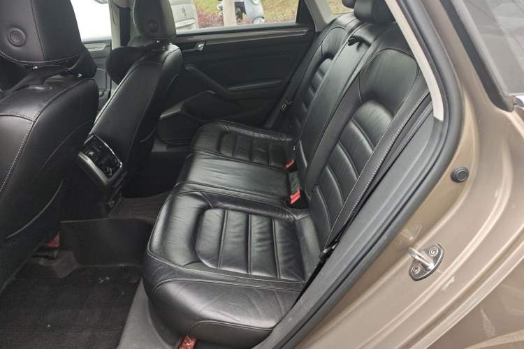 Used Volkswagen Passat 2017 280TSI DSG Luxury Edition Left Rear Seat