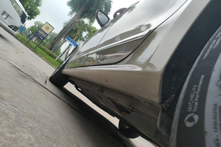 Used Volkswagen Passat 2017 280TSI DSG Luxury Edition Left Side Sill