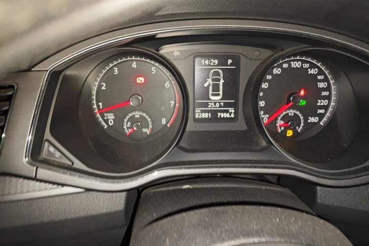 Used Volkswagen Passat 2017 280TSI DSG Luxury Edition Odometer Close Up