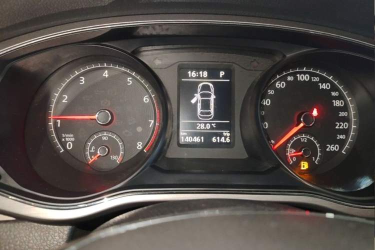 Used Volkswagen Passat 2017 330TSI DSG Luxury Edition Odometer Close Up
