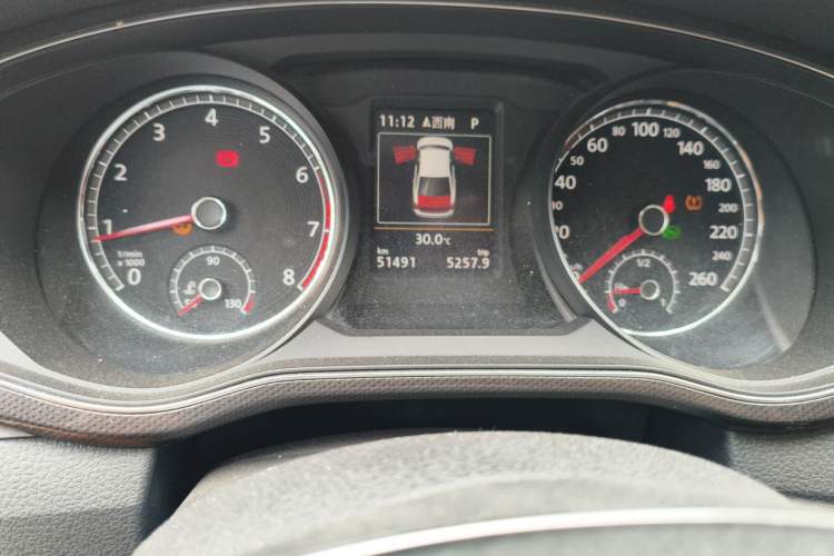 Used Volkswagen Passat 2017 330TSI DSG Prestige Edition Odometer Close Up