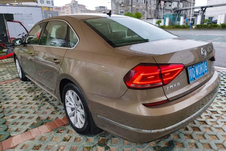 Used Volkswagen Passat 2017 280TSI DSG Luxury Edition Rear Left 45 Deg