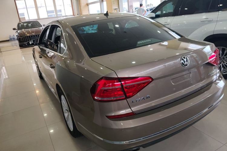 Used Volkswagen Passat 2017 330TSI DSG Luxury Edition Rear Left 45 Deg