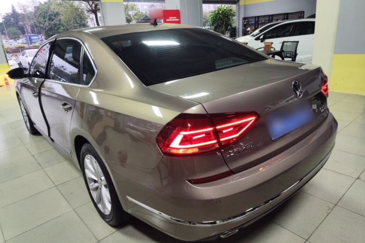 Used Volkswagen Passat 2017 330TSI DSG Luxury Edition Rear Left 45 Deg