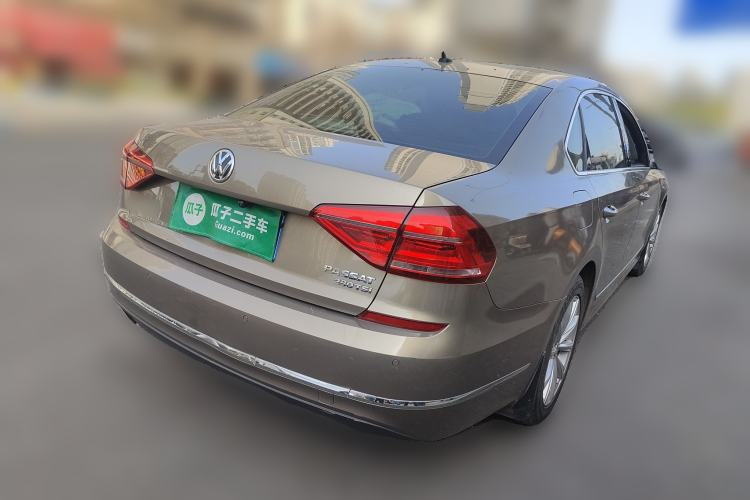 Used Volkswagen Passat 2017 280TSI DSG Luxury Edition Rear Right 45 Deg