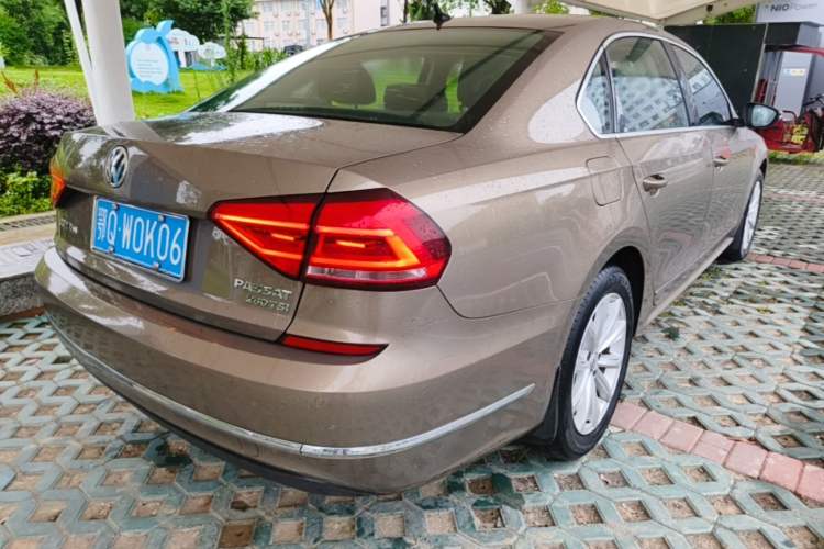 Used Volkswagen Passat 2017 280TSI DSG Luxury Edition Rear Right 45 Deg