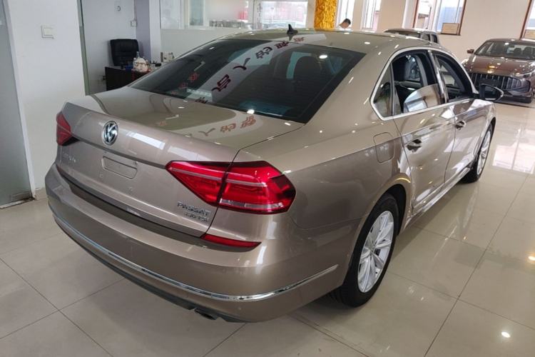 Used Volkswagen Passat 2017 330TSI DSG Luxury Edition Rear Right 45 Deg
