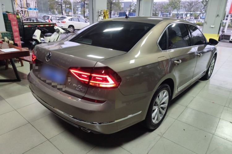 Used Volkswagen Passat 2017 330TSI DSG Luxury Edition Rear Right 45 Deg