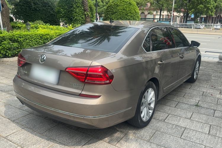 Used Volkswagen Passat 2017 280TSI DSG Luxury Edition Rear Right 45 Deg