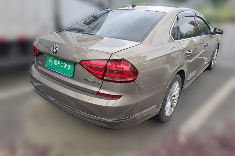 Used Volkswagen Passat 2017 280TSI DSG Luxury Edition Rear Right 45 Deg