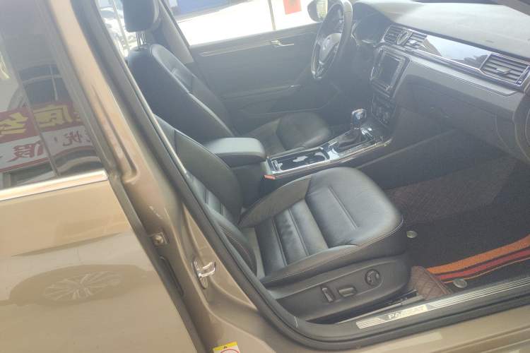 Used Volkswagen Passat 2017 330TSI DSG Prestige Edition Right Front Seat