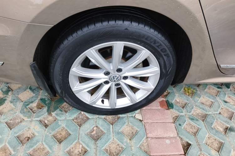 Used Volkswagen Passat 2017 280TSI DSG Luxury Edition Right Rear Wheel Hub