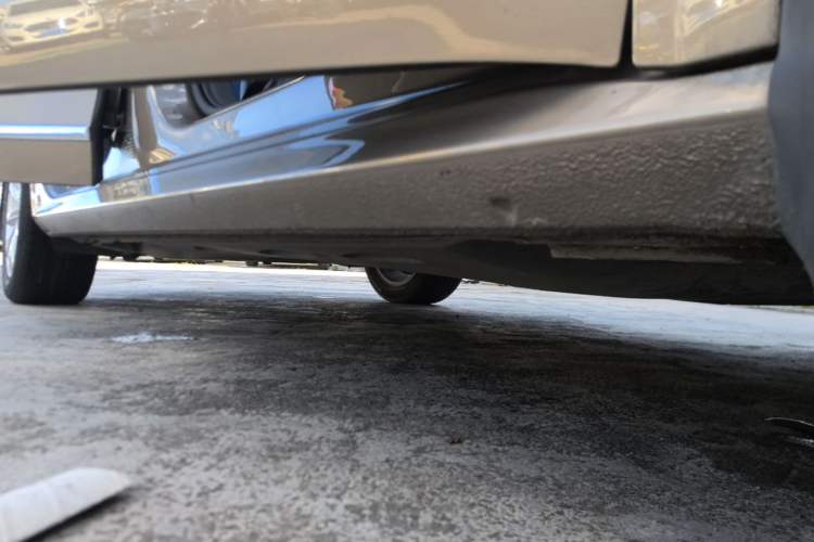 Used Volkswagen Passat 2017 330TSI DSG Luxury Edition Right Side Sill