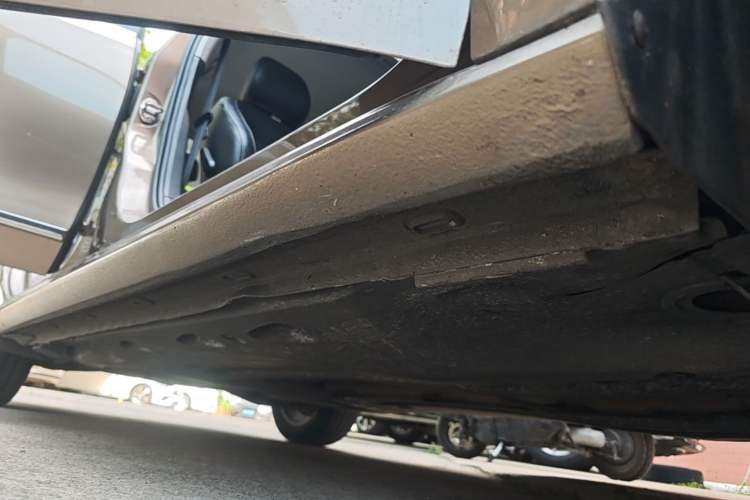 Used Volkswagen Passat 2017 330TSI DSG Luxury Edition Right Side Sill