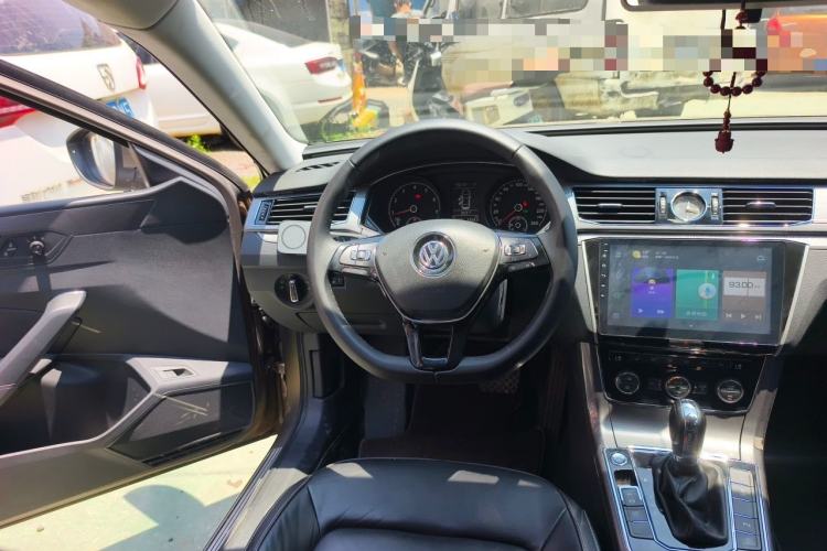 Used Volkswagen Passat 2017 330TSI DSG Luxury Edition Steering Wheel
