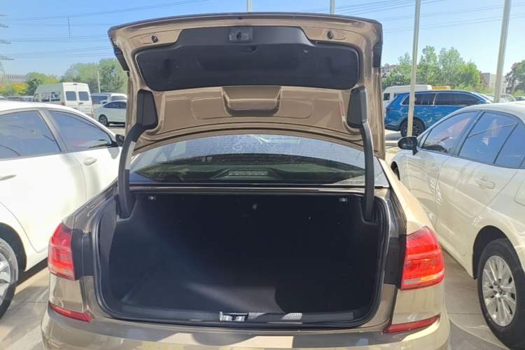 Used Volkswagen Passat 2017 330TSI DSG Luxury Edition Trunk