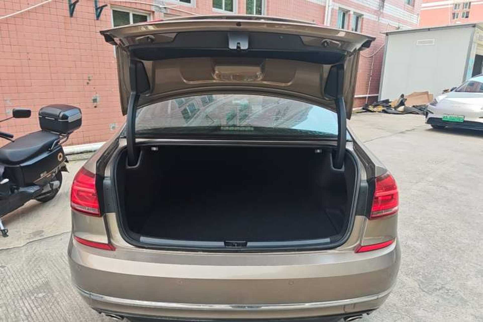 Used Volkswagen Passat 2017 330TSI DSG Luxury Edition Trunk