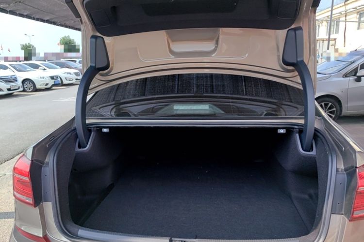 Used Volkswagen Passat 2017 330TSI DSG Luxury Edition Trunk