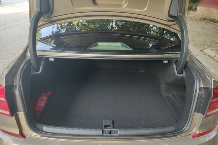 Used Volkswagen Passat 2017 280TSI DSG Luxury Edition Trunk