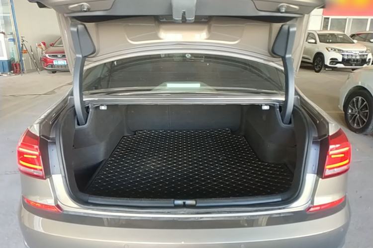 Used Volkswagen Passat 2017 330TSI DSG Prestige Edition Trunk