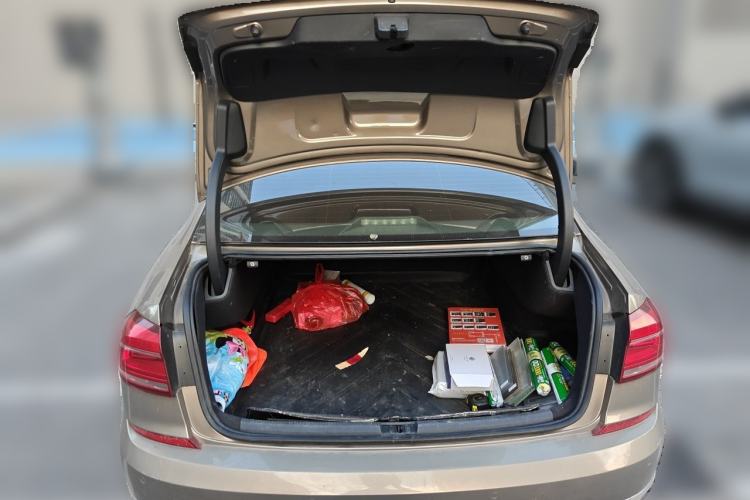 Used Volkswagen Passat 2017 330TSI DSG Luxury Edition Trunk