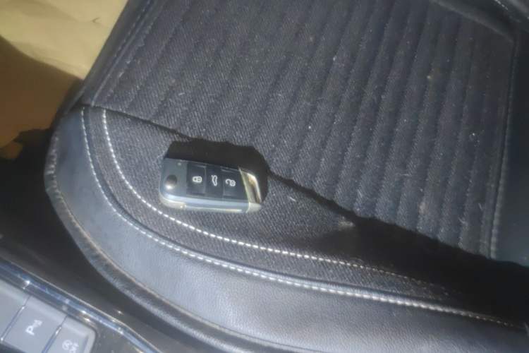 Used Volkswagen Passat 2017 330TSI DSG Prestige Edition Vehicle Key