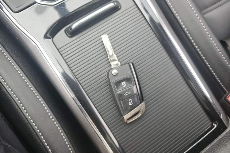 Used Volkswagen Passat 2017 330TSI DSG Luxury Edition Vehicle Key