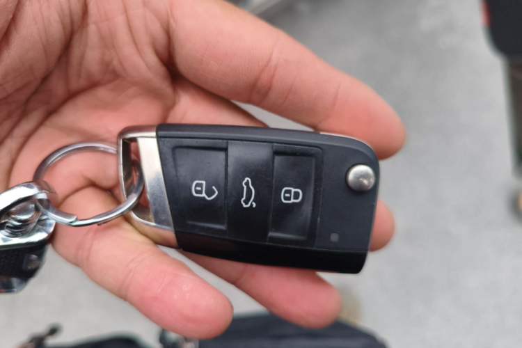 Used Volkswagen Passat 2017 330TSI DSG Prestige Edition Vehicle Key