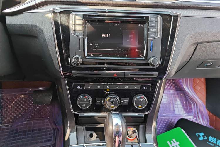 Used Volkswagen Passat 2017 330TSI DSG Prestige Edition Audio And AC Panel