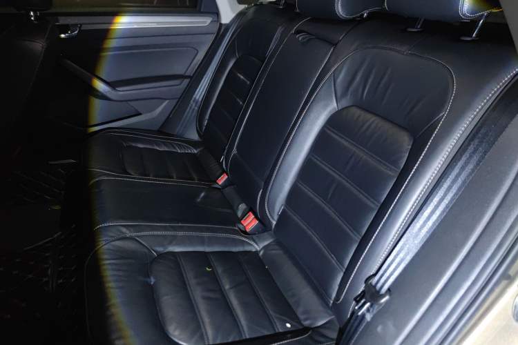 Used Volkswagen Passat 2017 330TSI DSG Luxury Edition Left Rear Seat