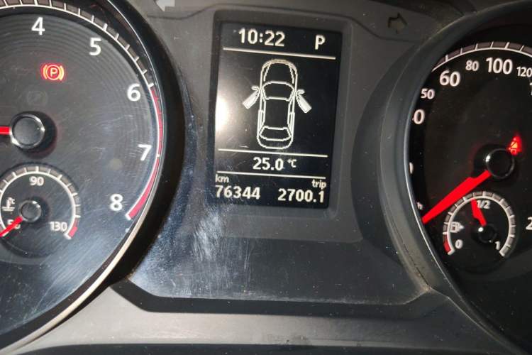 Used Volkswagen Passat 2017 330TSI DSG Luxury Edition Odometer Close Up