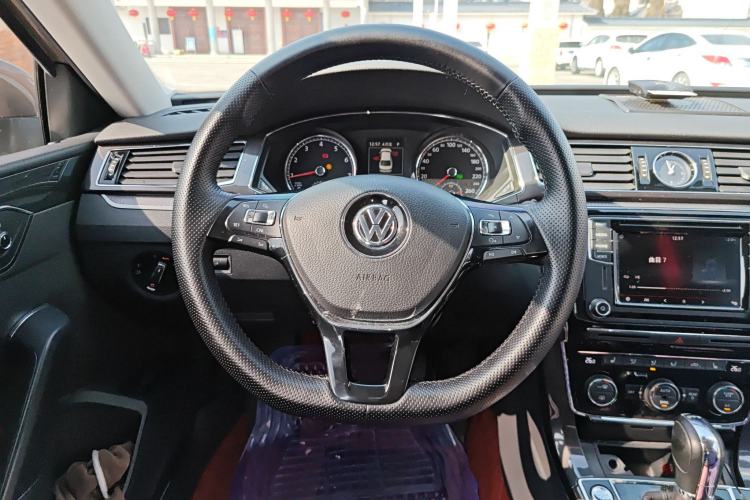 Used Volkswagen Passat 2017 330TSI DSG Prestige Edition Steering Wheel