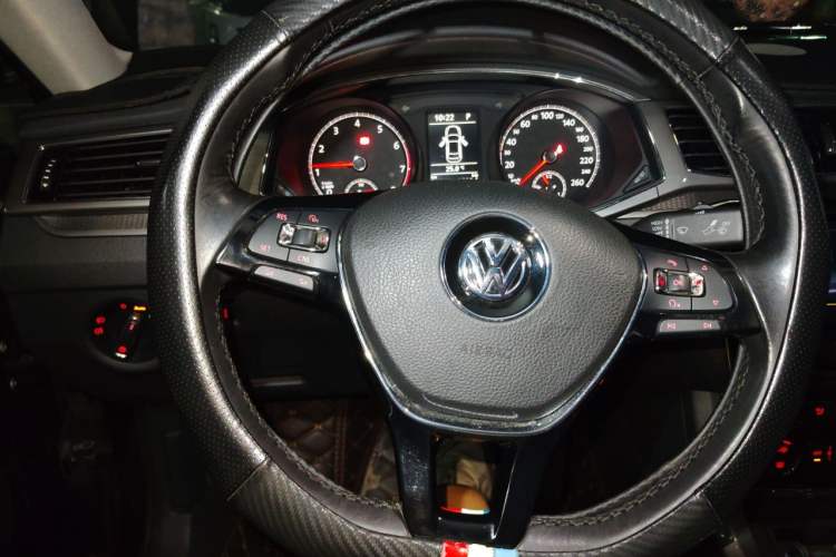 Used Volkswagen Passat 2017 330TSI DSG Luxury Edition Steering Wheel